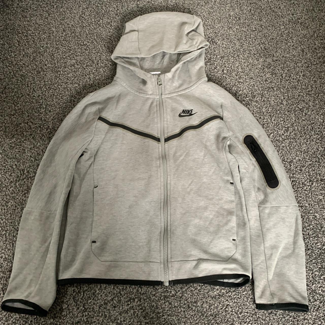 Grey tech fleece discount junior