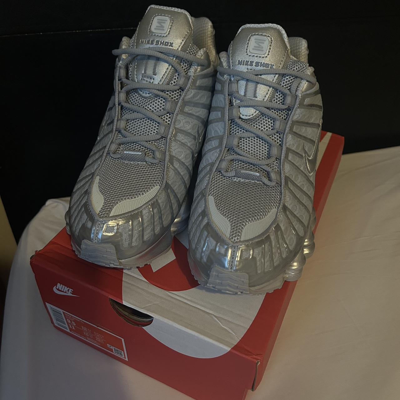 mens nike shox trainers