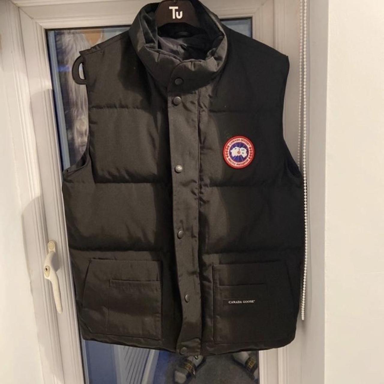 Canda goose gilet - Depop