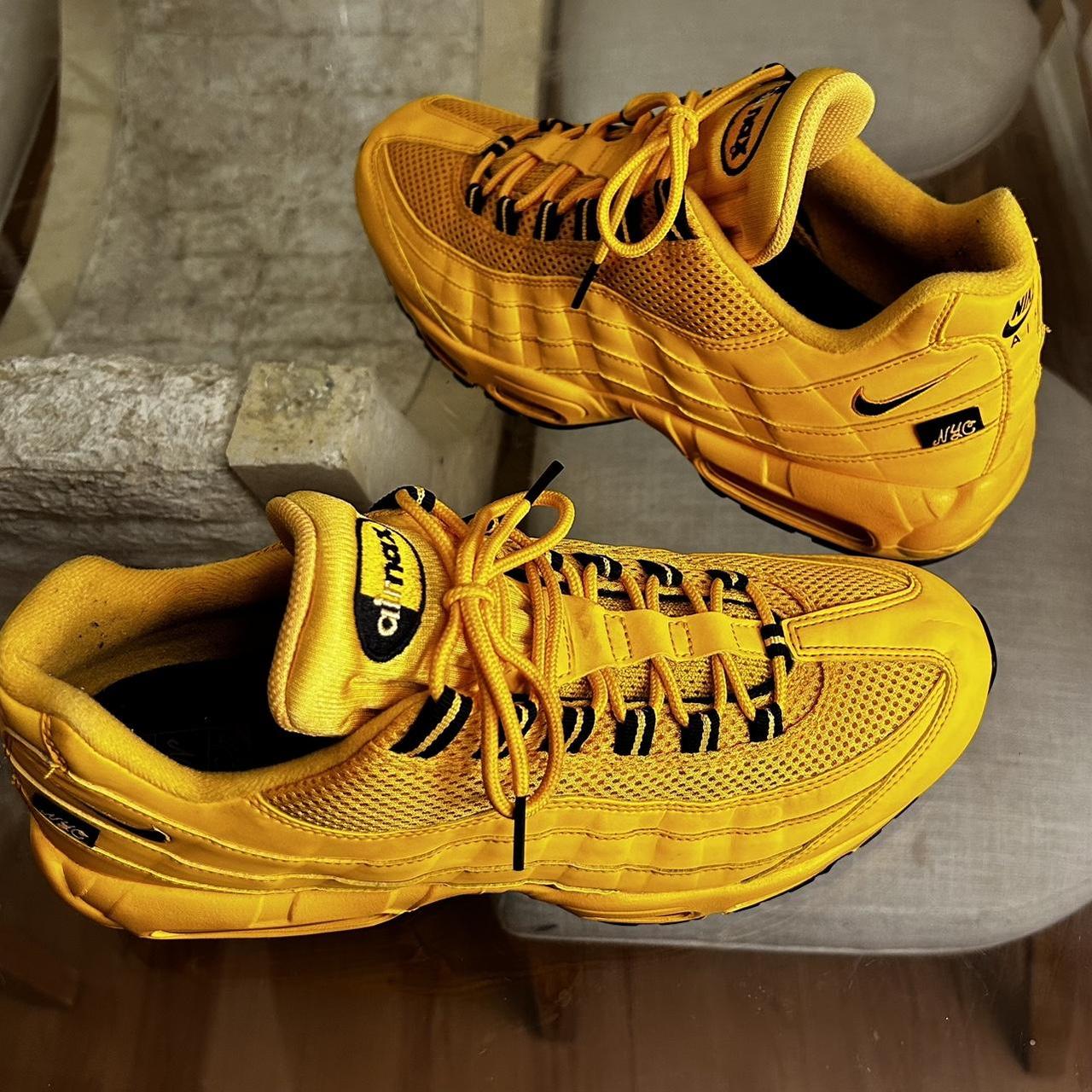 air max taxi yellow