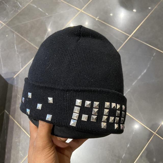 Palace Oakley beanie #palace #oakley | Depop