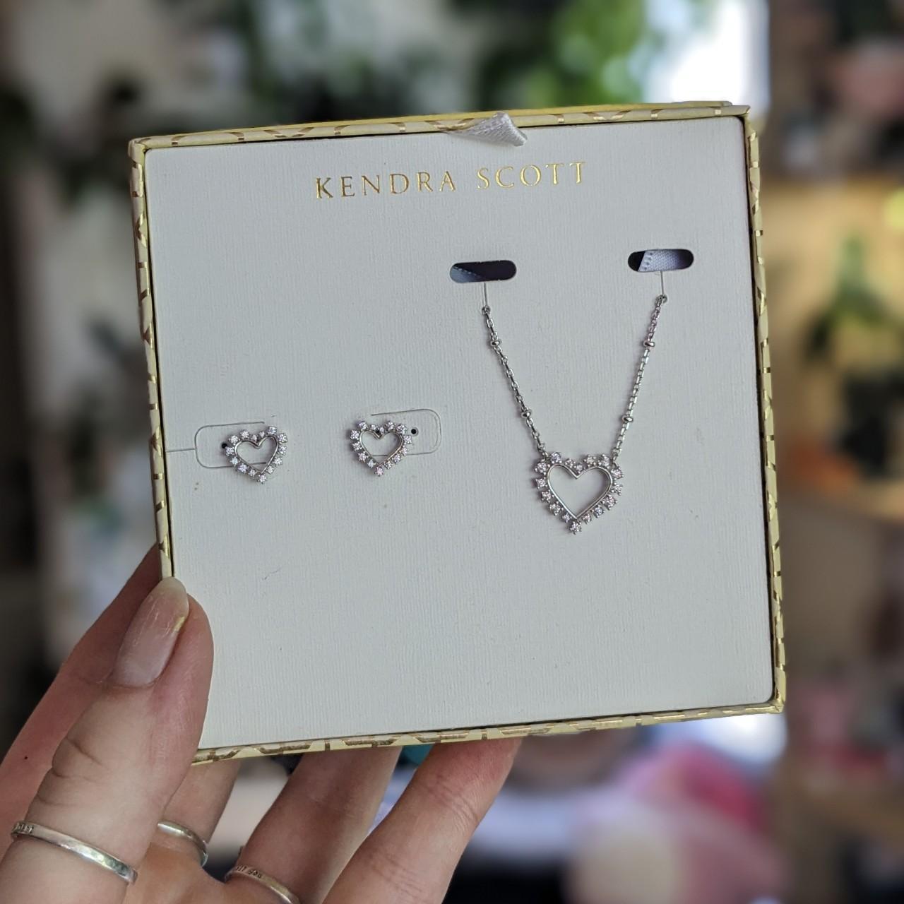 NWT Kendra popular Scott Earrings