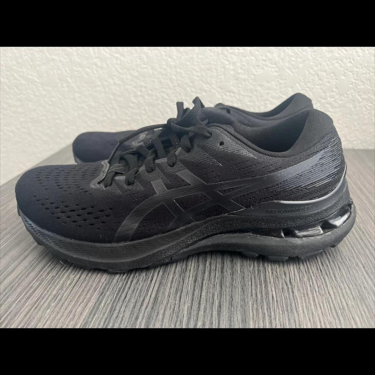 Asics trainers 2024 size 8.5