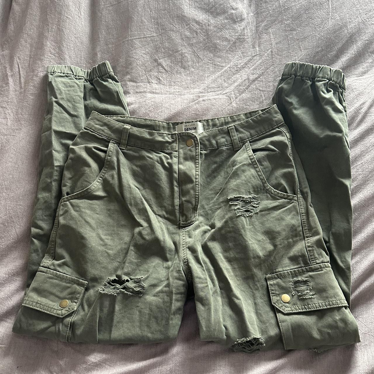 Green ripped 2024 cargo pants