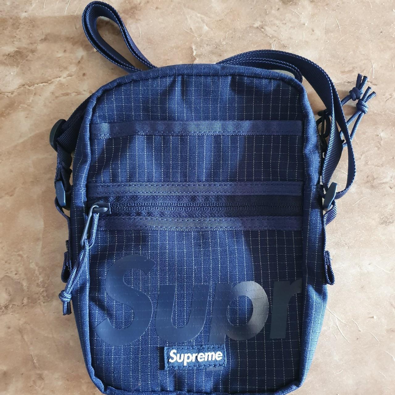 supreme ss 2024.4/30 購入青シャツブルー　8/2まで値下げ IMG_6820.jpeg