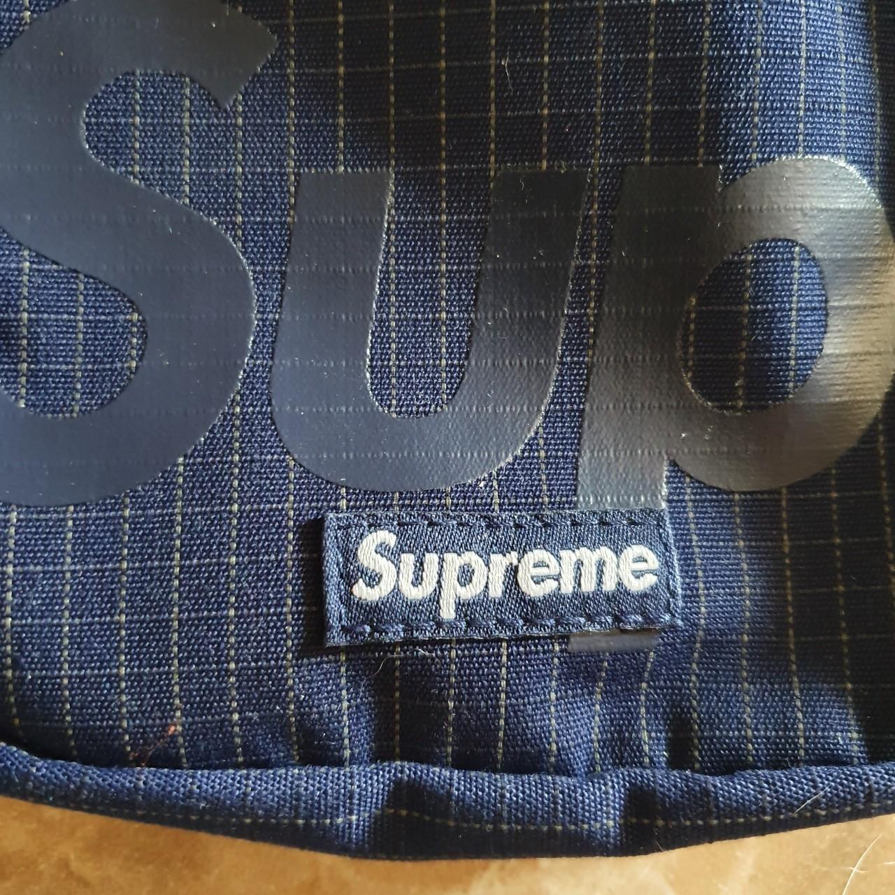 supreme ss 2024.4/30 購入青シャツブルー　8/2まで値下げ Supreme Shoulder bag (SS24) Blu navy | Depop