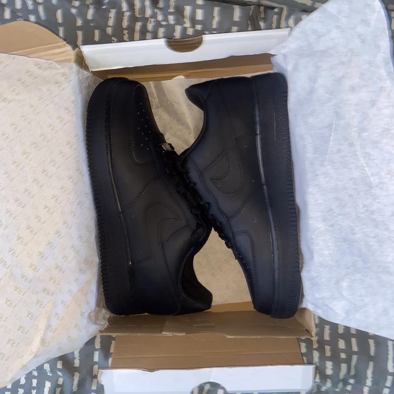 what does wearing black air force 1s mean