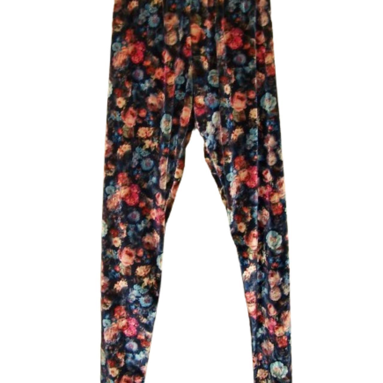 Say What? Small Crushed velvet floral Depop