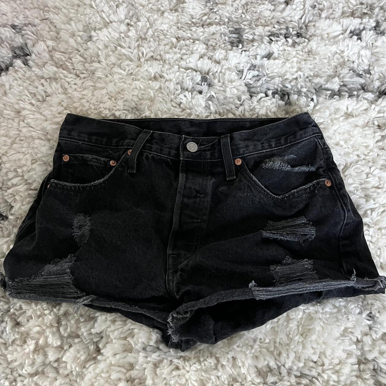 levis black mid rise shorts size size 29 - Depop