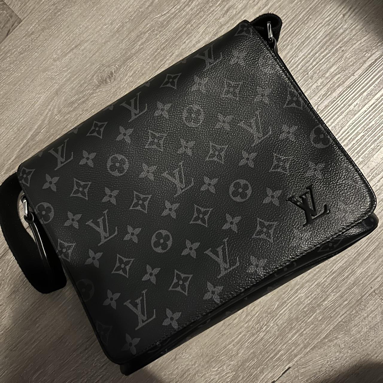 louis vuitton crossbody bag with adjustable strap - Depop