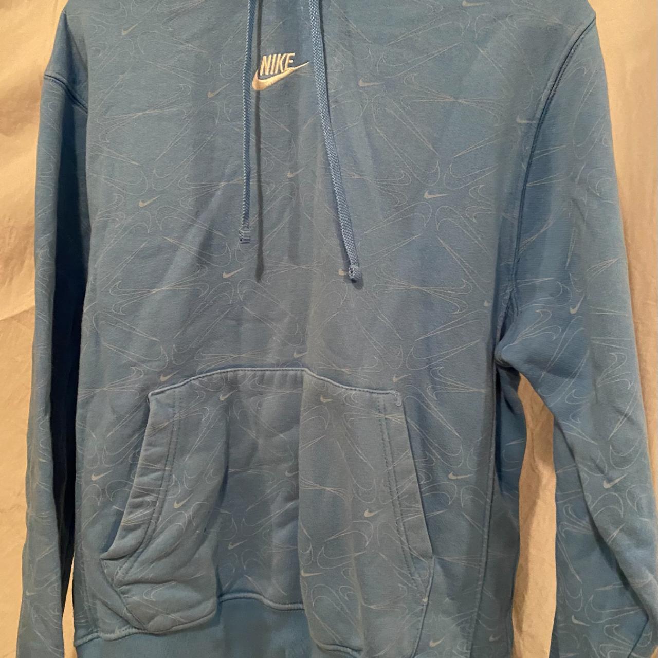 light blue nike sweatshirt mens