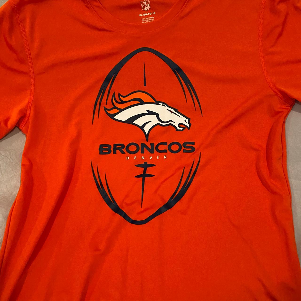 Youth XL Denver Broncos shirt - Depop