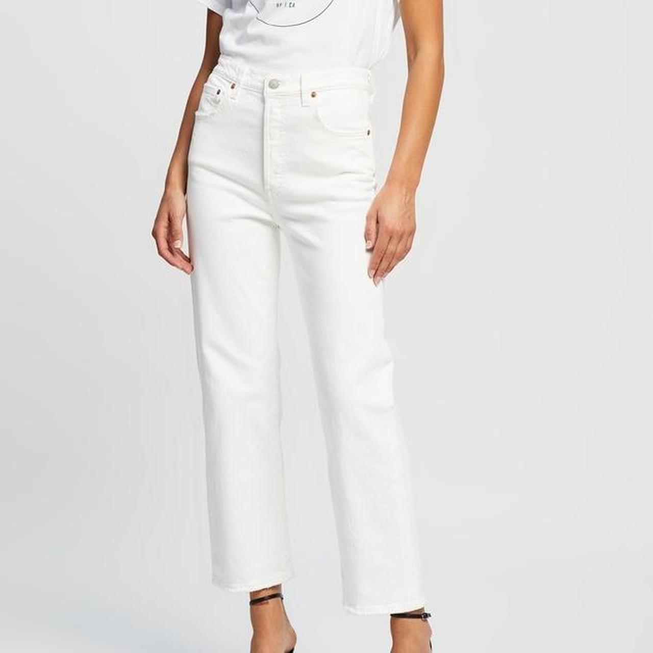 Levi’s ribcage outlet straight ankle white jeans