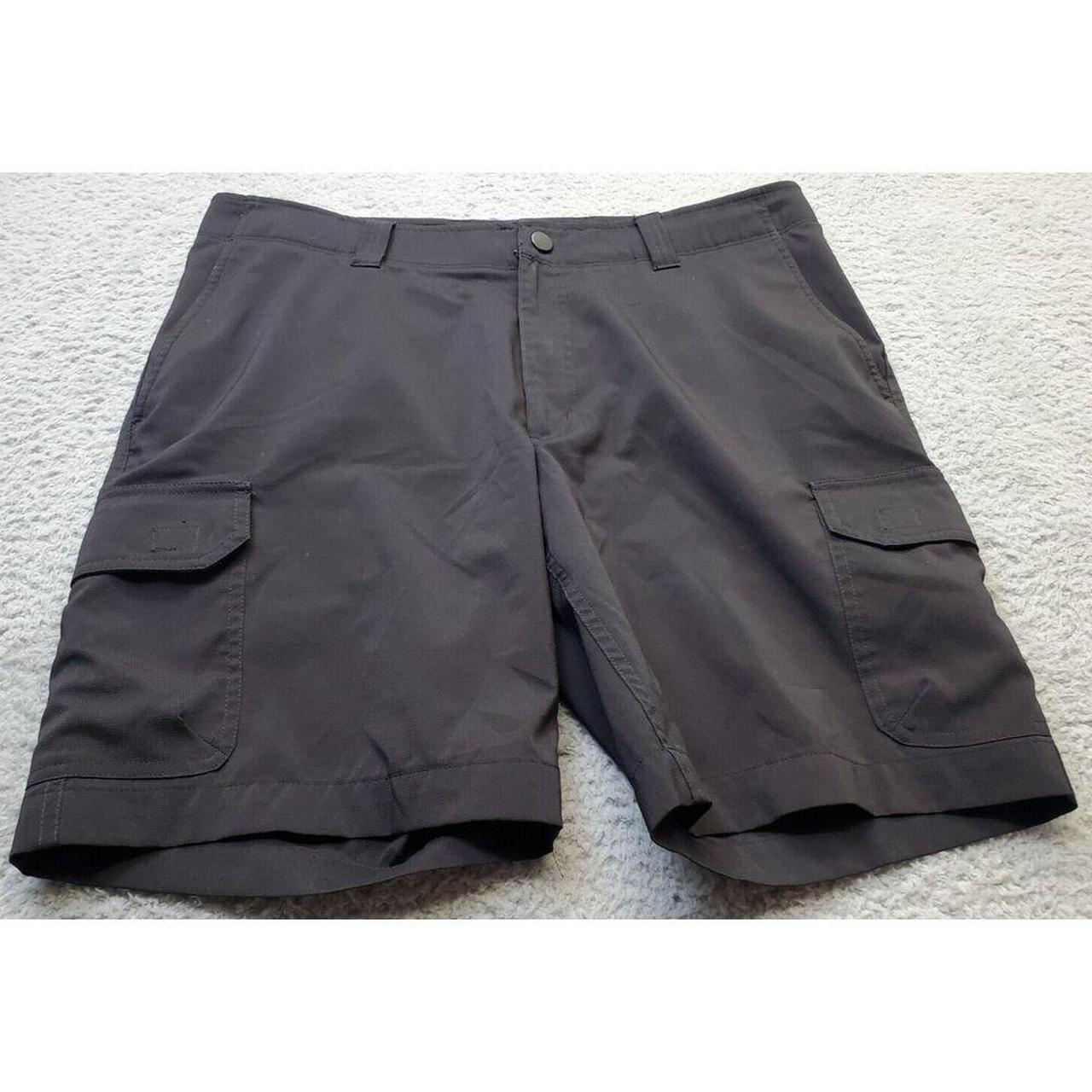 Roundtree Yorke Cargo Shorts Mens Size 36 Black. Depop