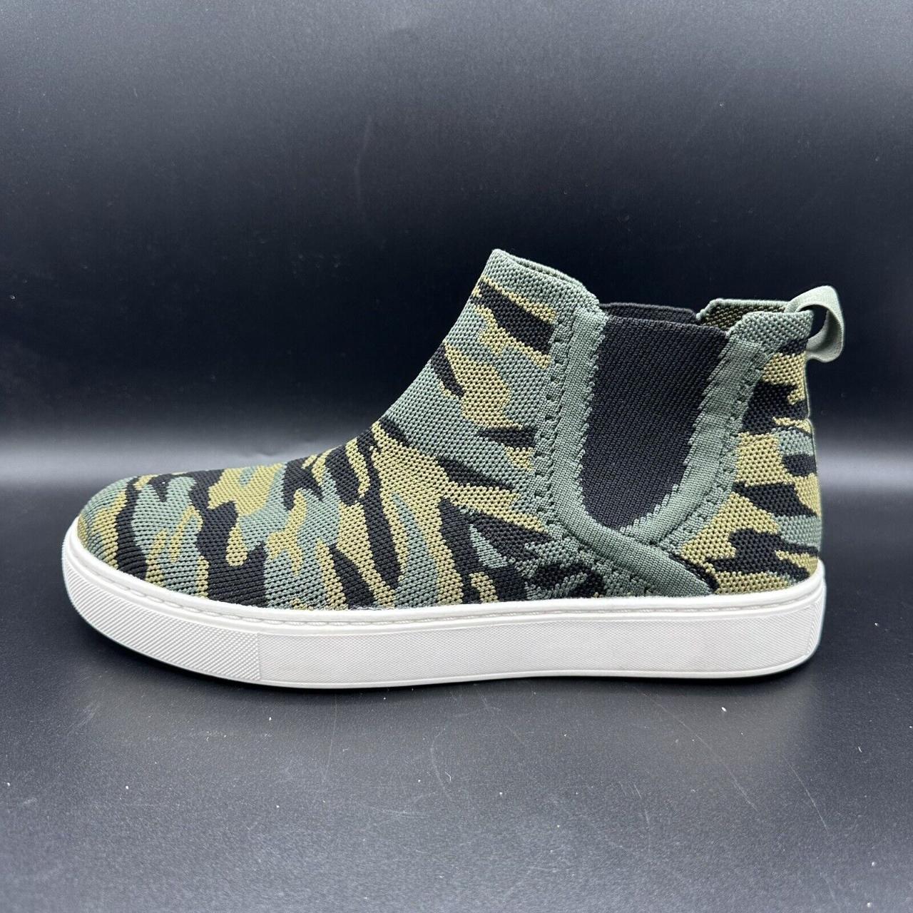 Time and clearance tru camo sneakers