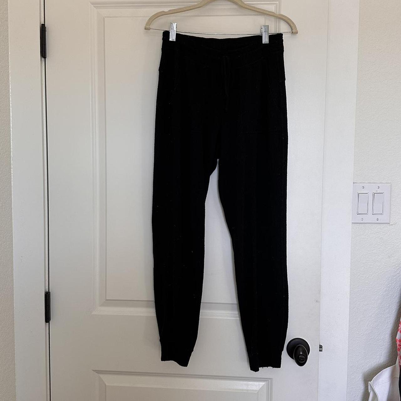 Black alo sweatpants size small. Light balling - Depop