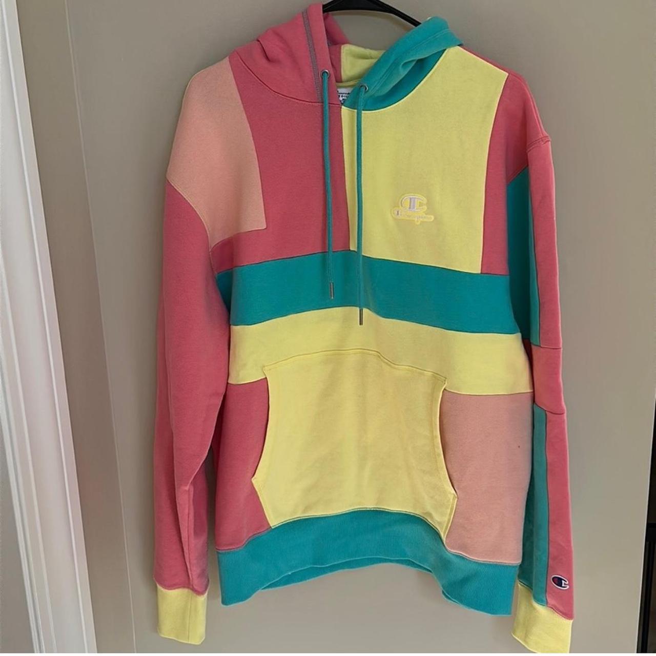 Champion Size M - Depop