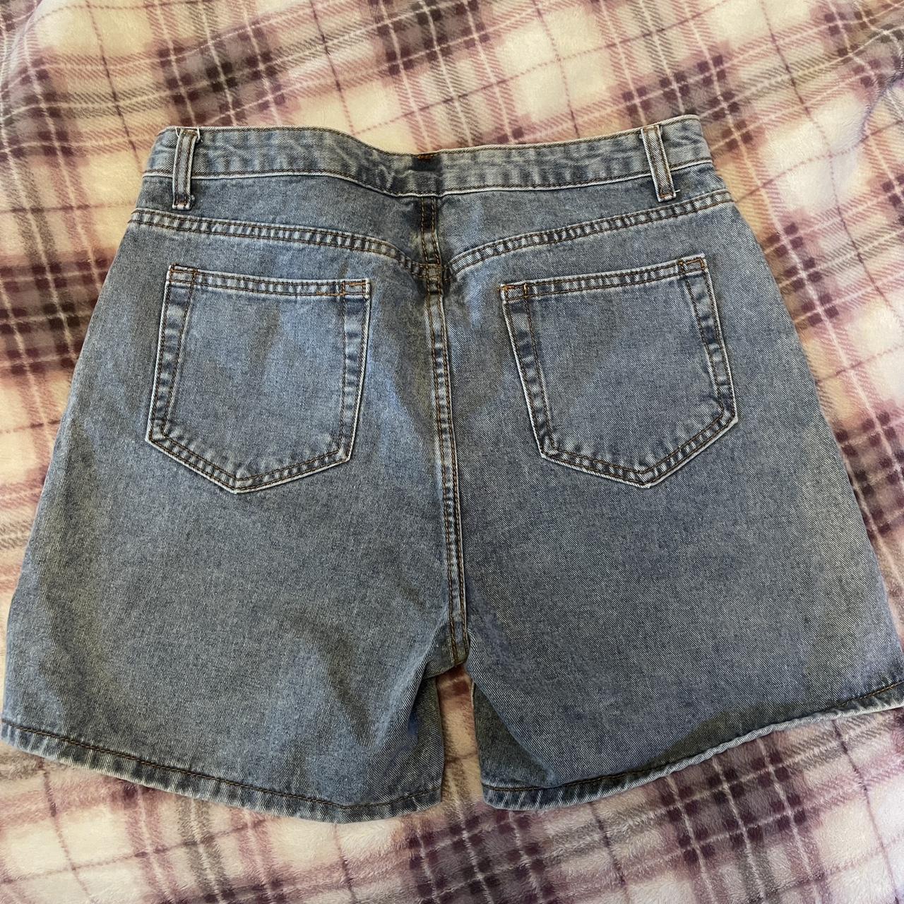 Jean shorts (doesn't have a tag so I'm not sure of... - Depop