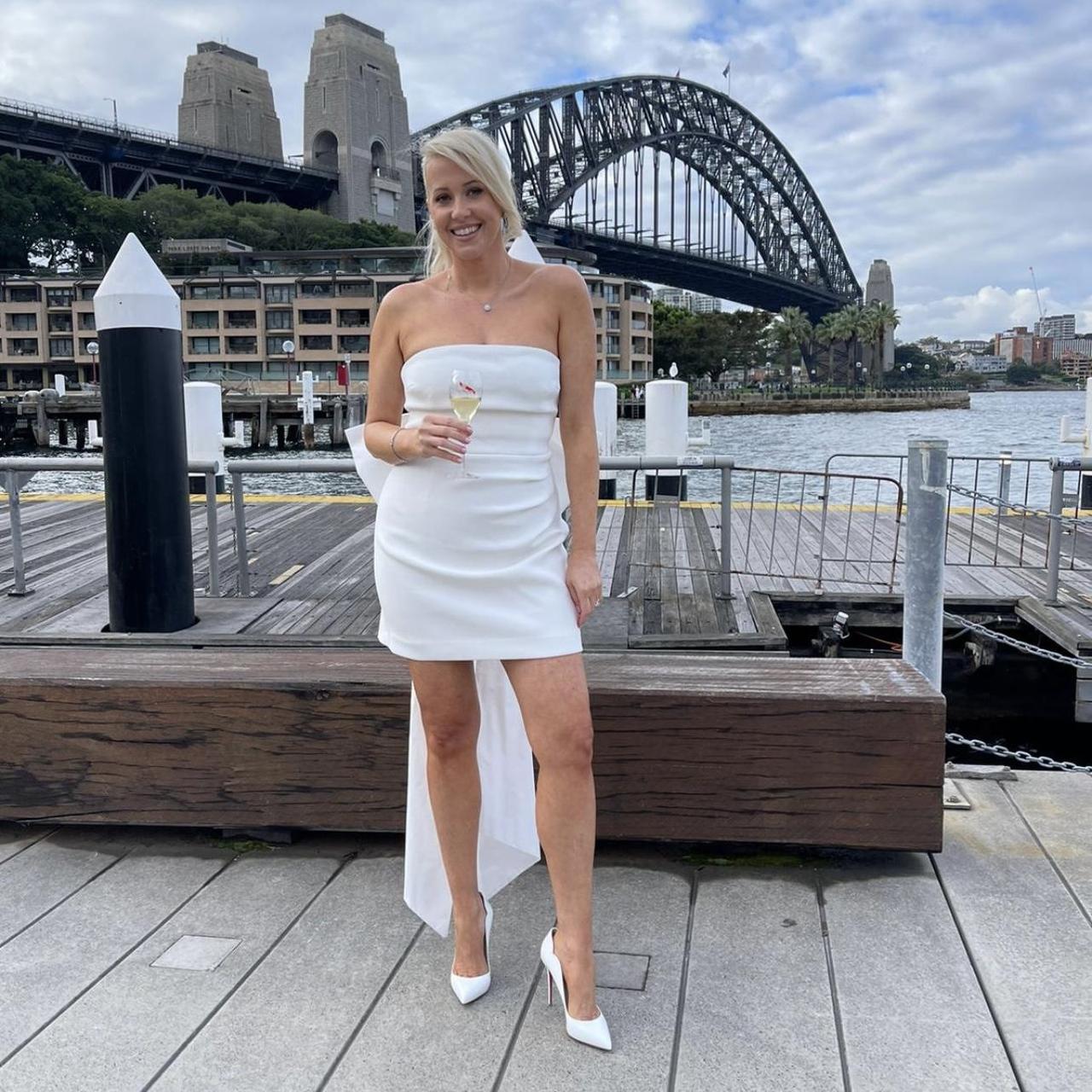 Rebecca Vallance Daphne Mini Ivory Size 12 Paid - | Depop