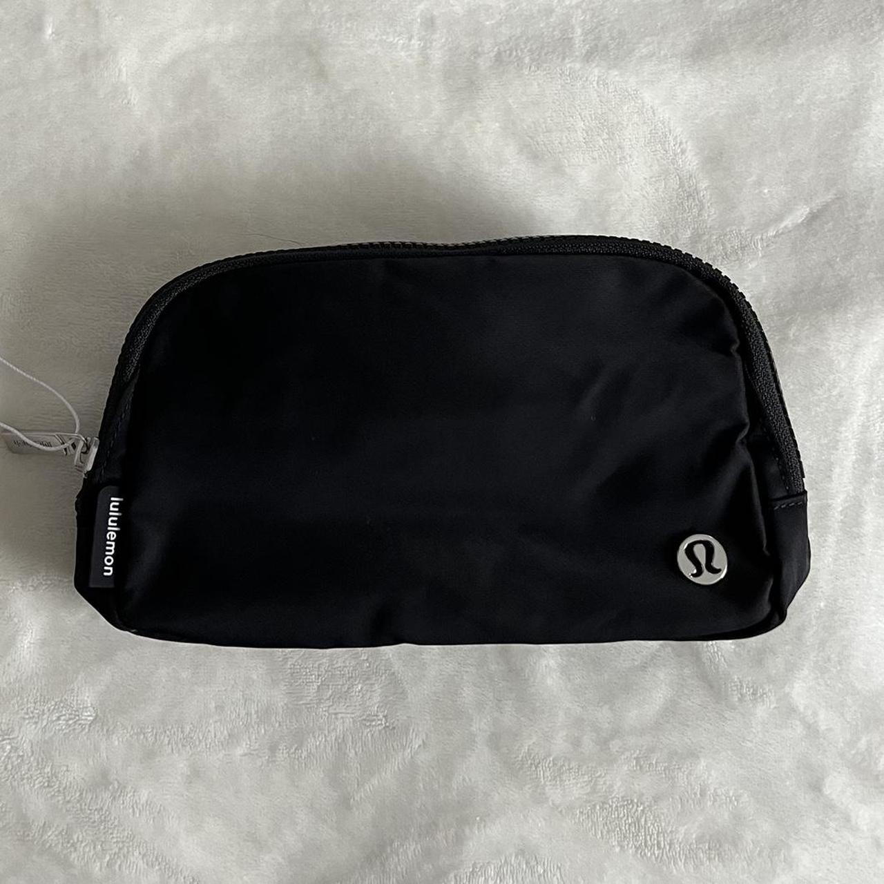 NEW LULULEMON Everywhere Belt purchases Bag Black FAST SHIP