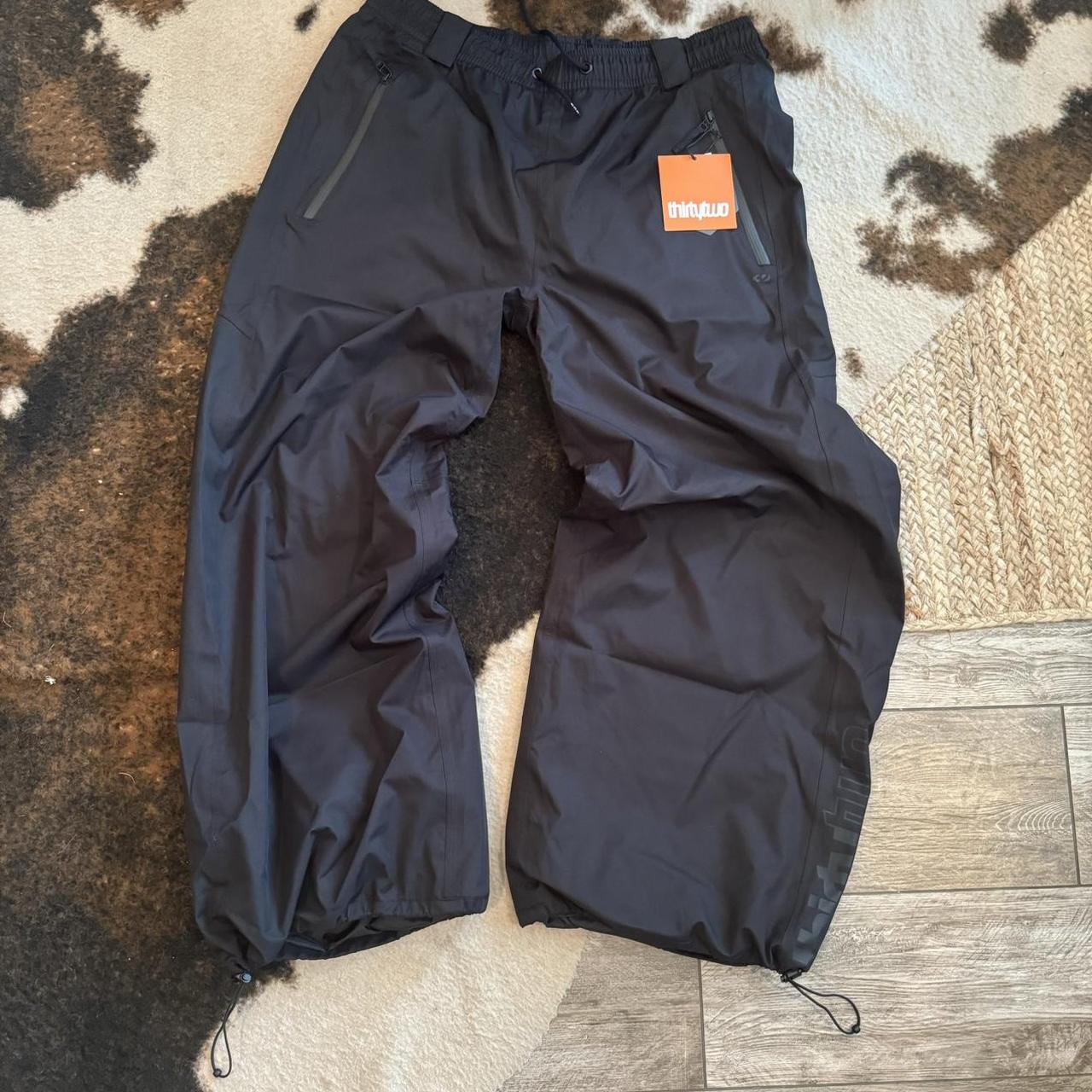 Thirty Two Sweeper wide snowboard pants. Size men’s... - Depop