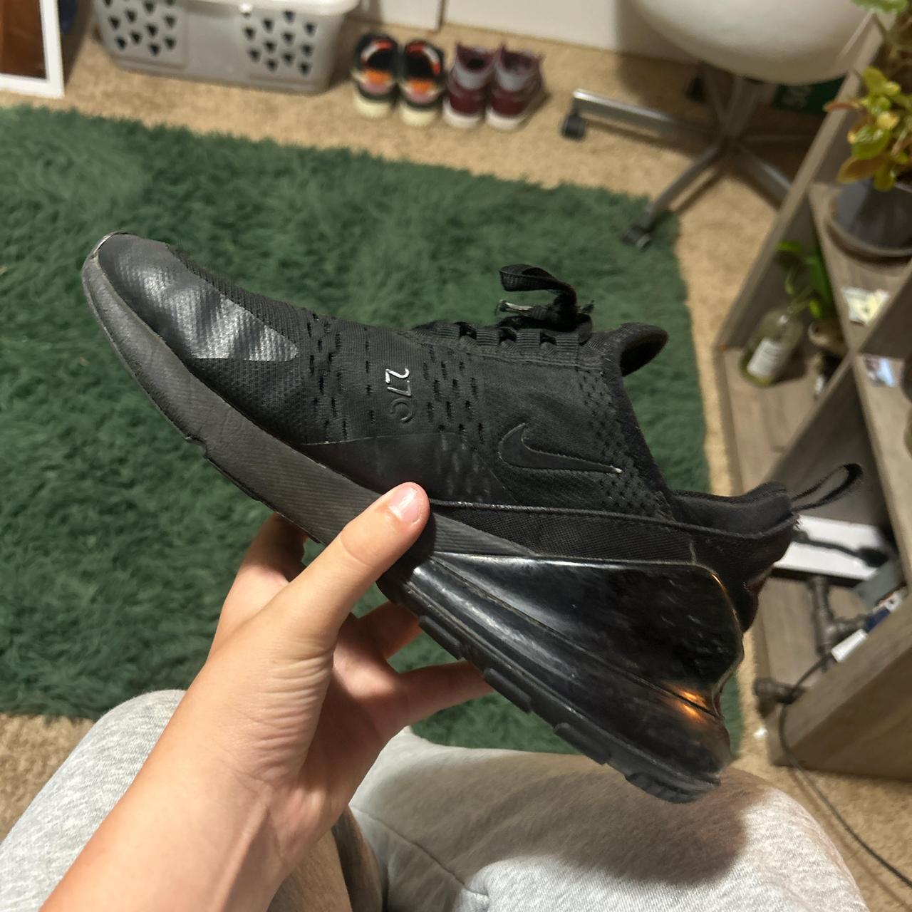 buzz nike 270