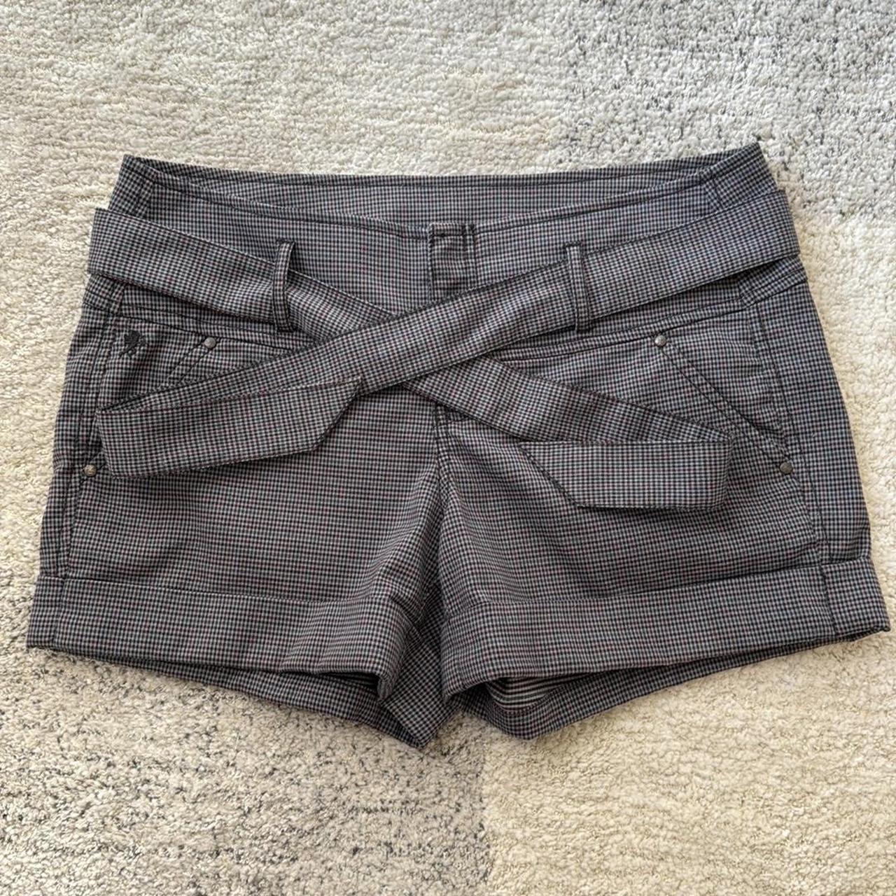 Espirit shorts, 155/62A, feels like a size 2,... - Depop