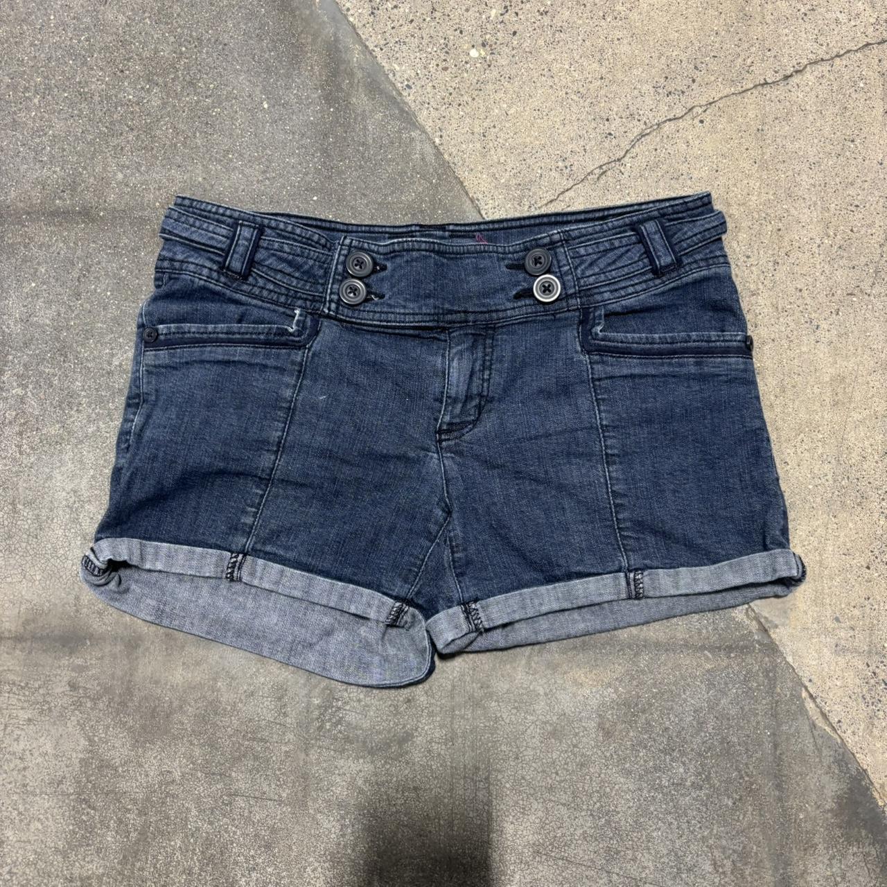 item listed by y2k_deals