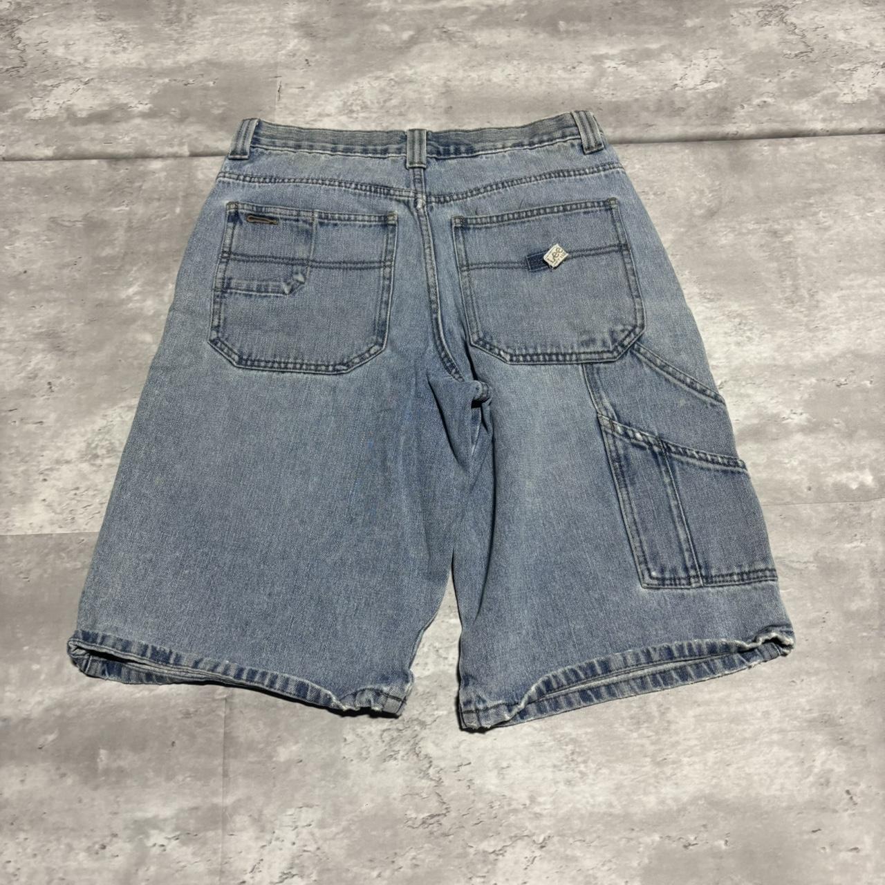 item listed by y2k_deals