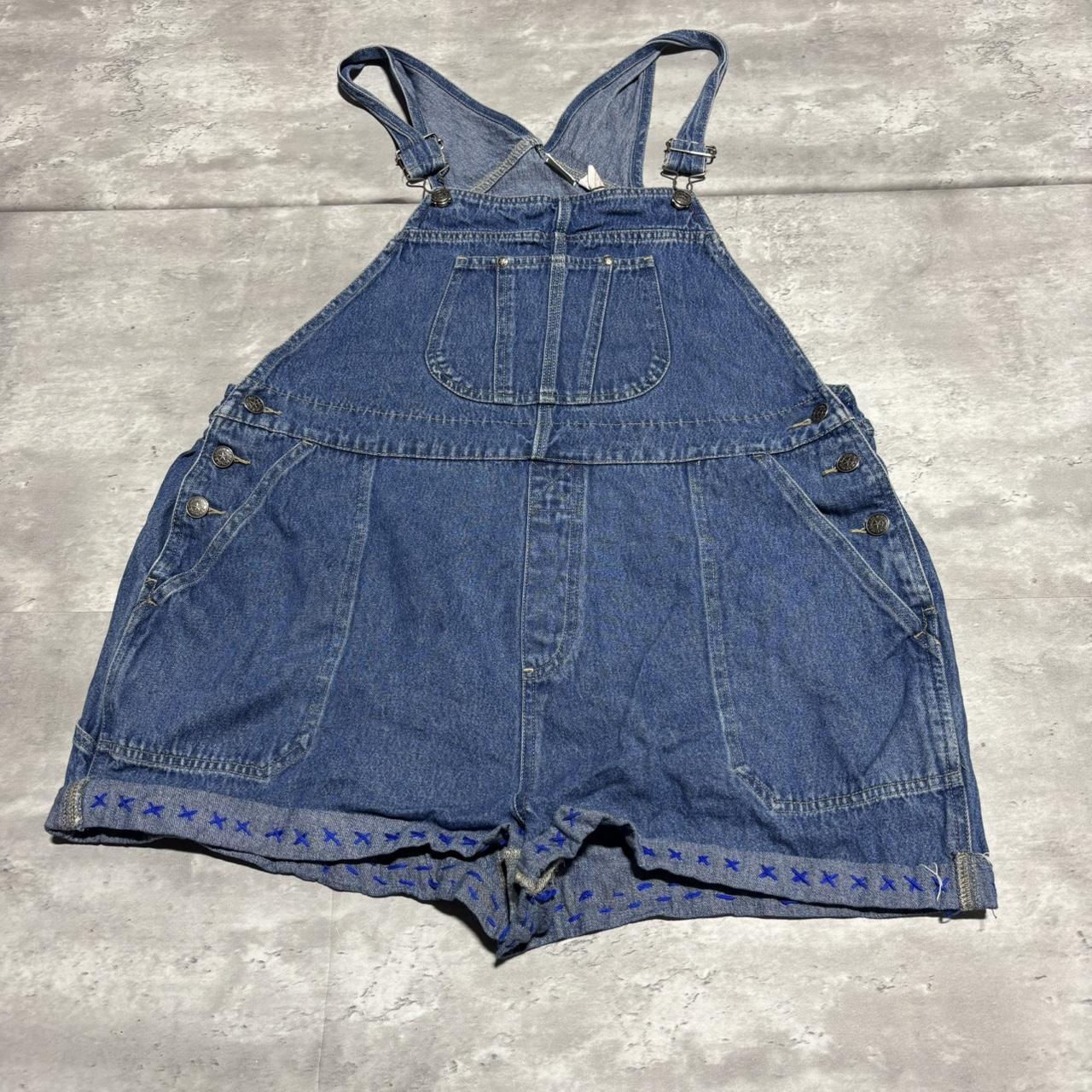 item listed by y2k_deals