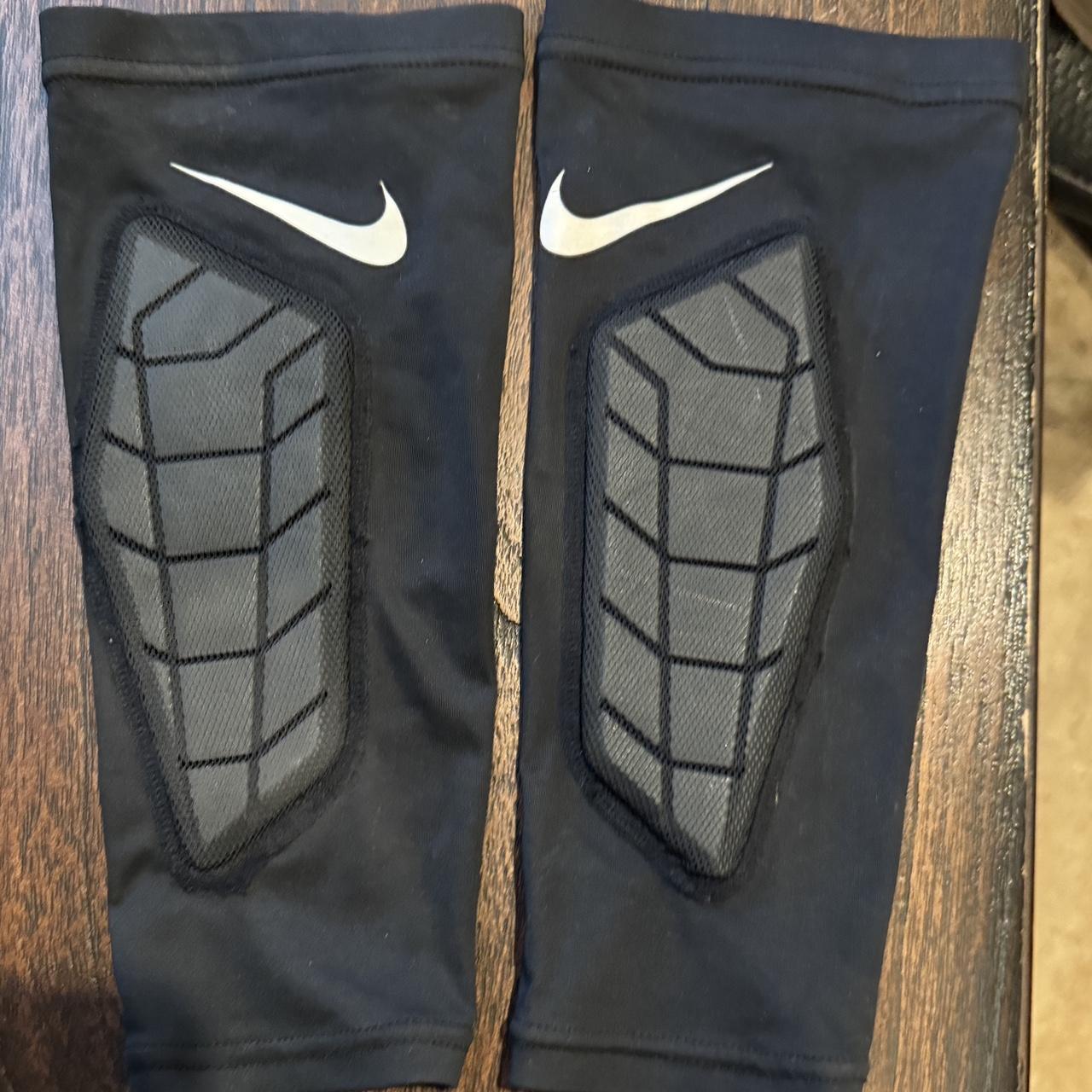 Nike forearm shivers best sale