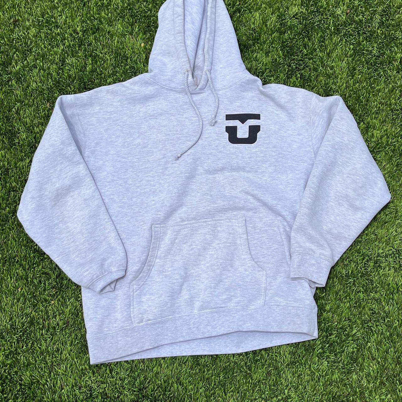 item listed by ykdresells