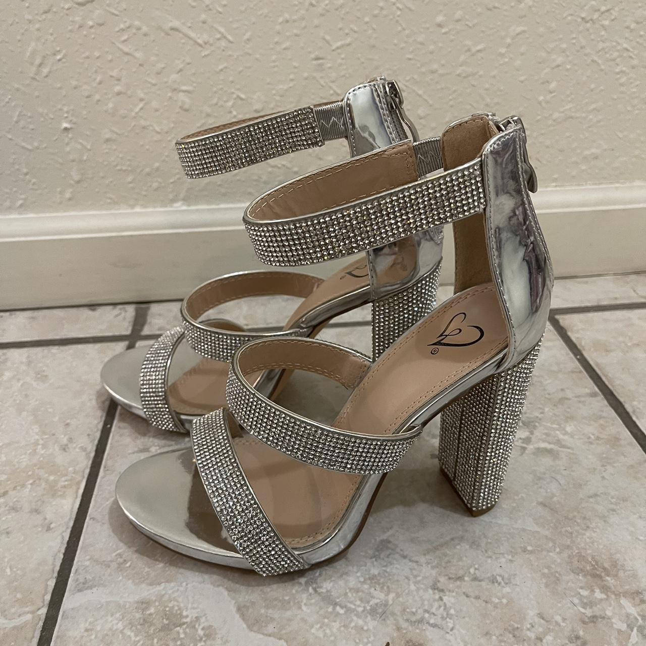 Windsor hot sale silver heels