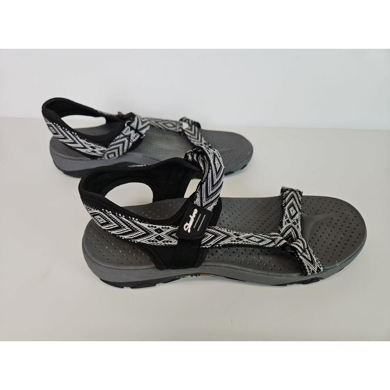 Skechers Womens Size 8 Sandals Arch Fit Reggae... Depop