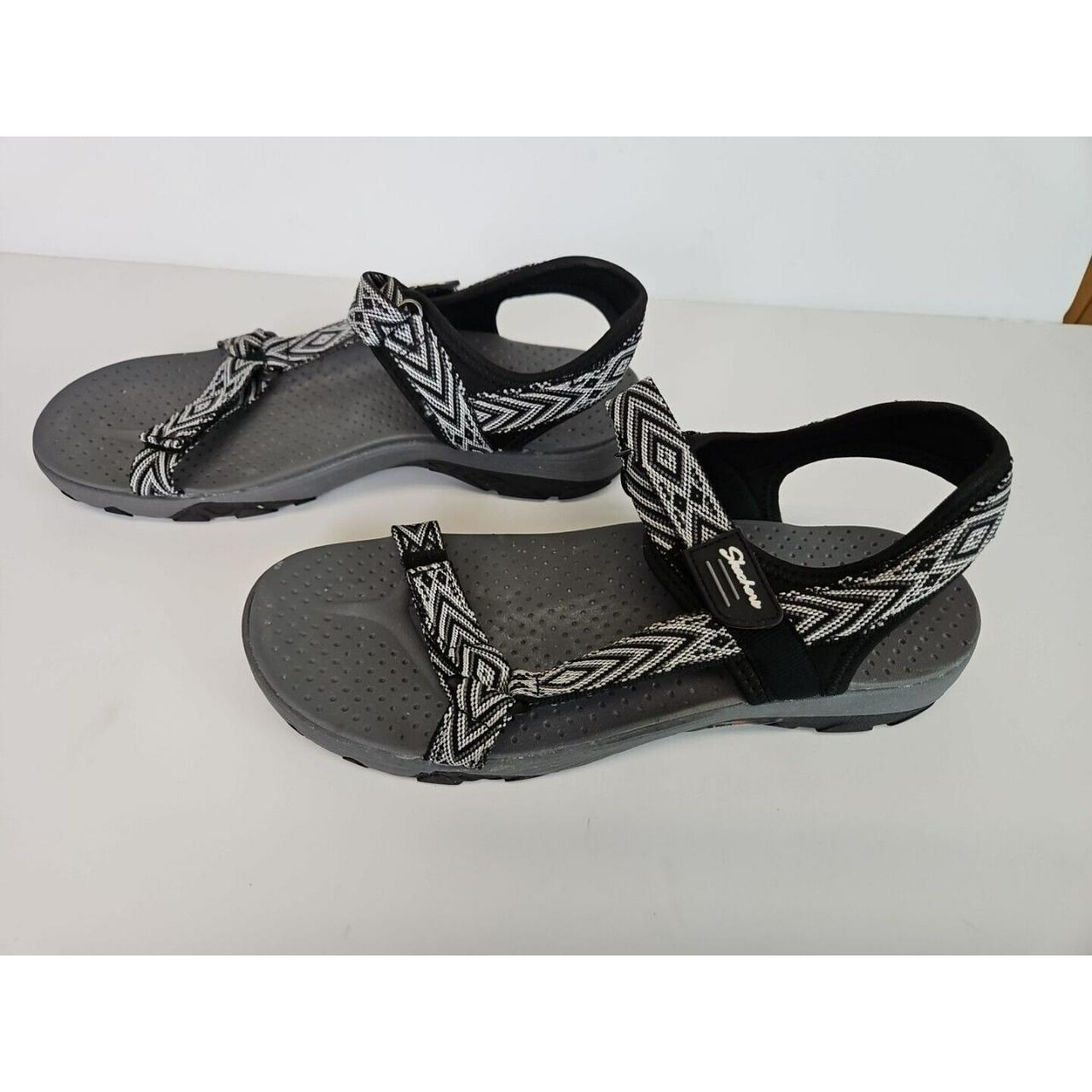 Skechers Womens Size 8 Sandals Arch Fit Reggae... Depop