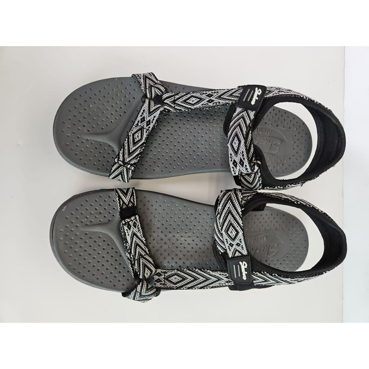 Skechers Womens Size 8 Sandals Arch Fit Reggae... Depop