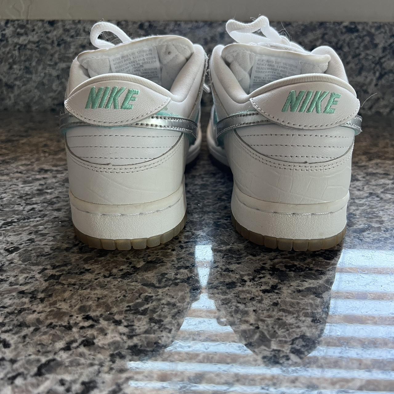 dunk low diamond white