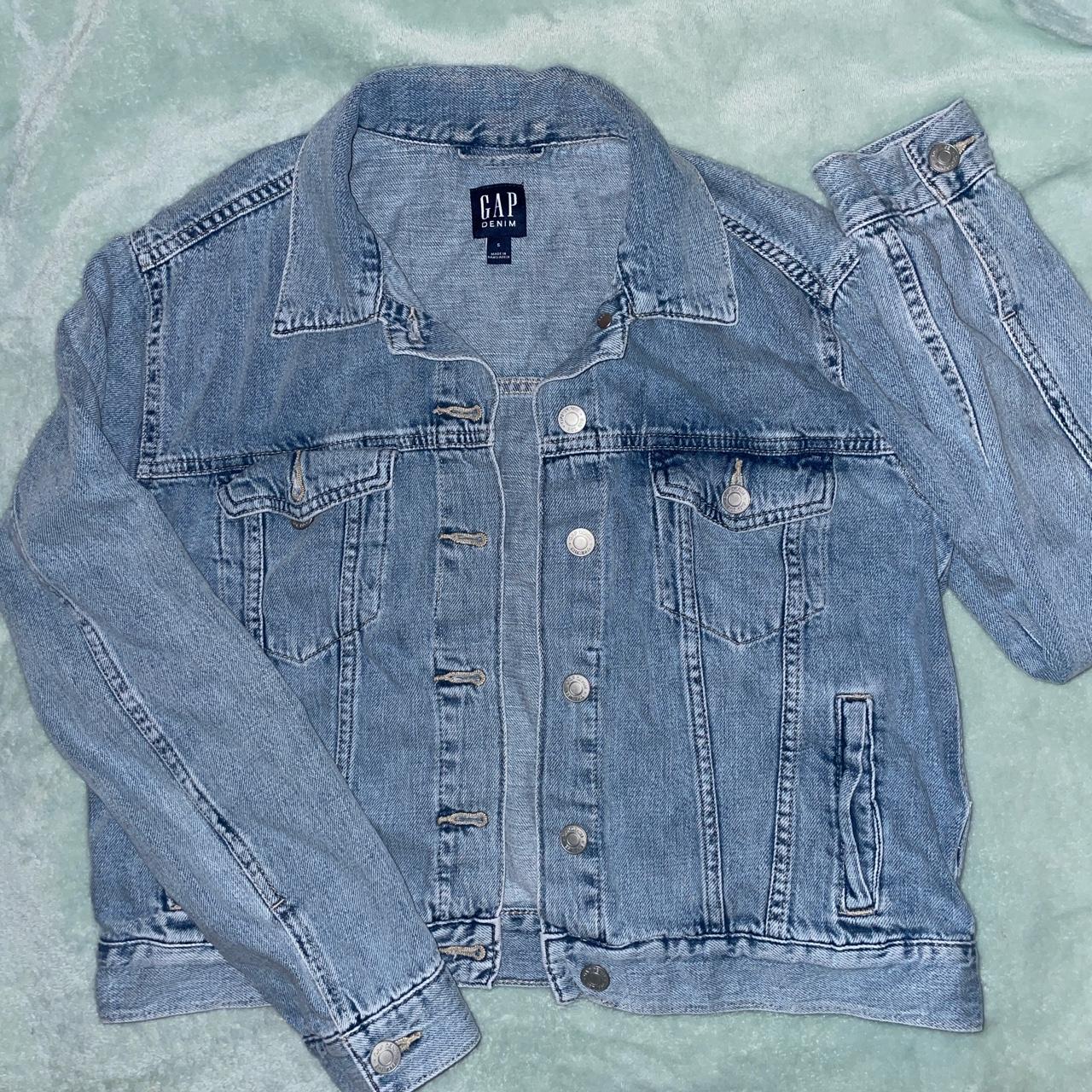 Gap Women's Denim Jacket • size S • soft, stretch... Depop