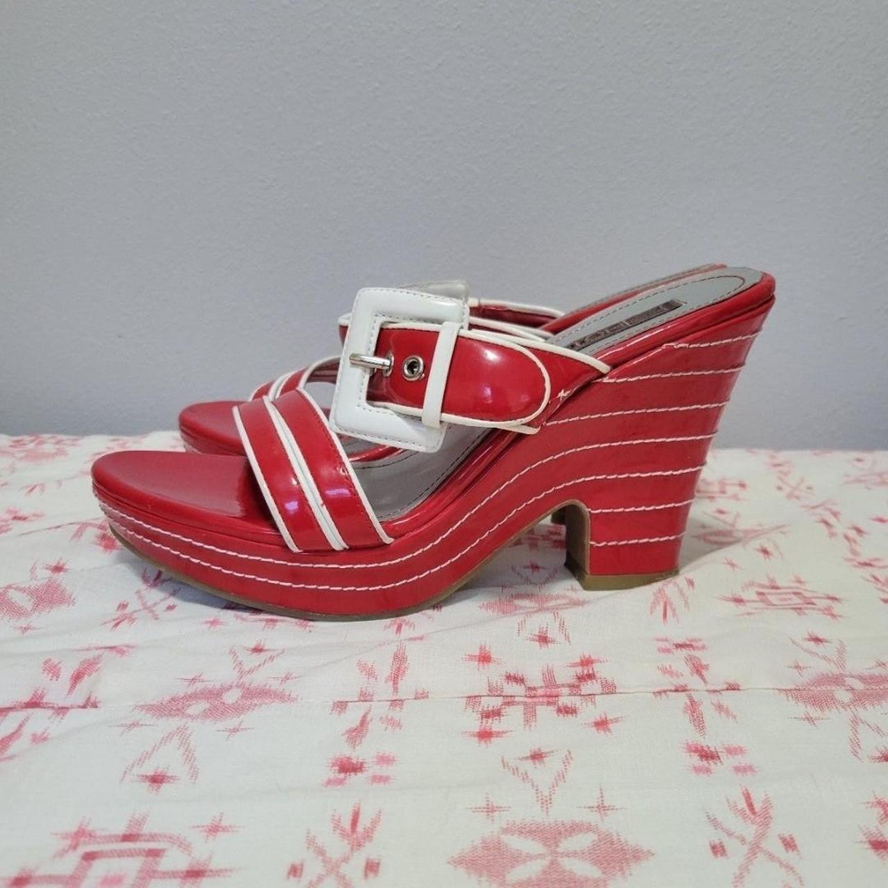 Hot kiss clearance shoes