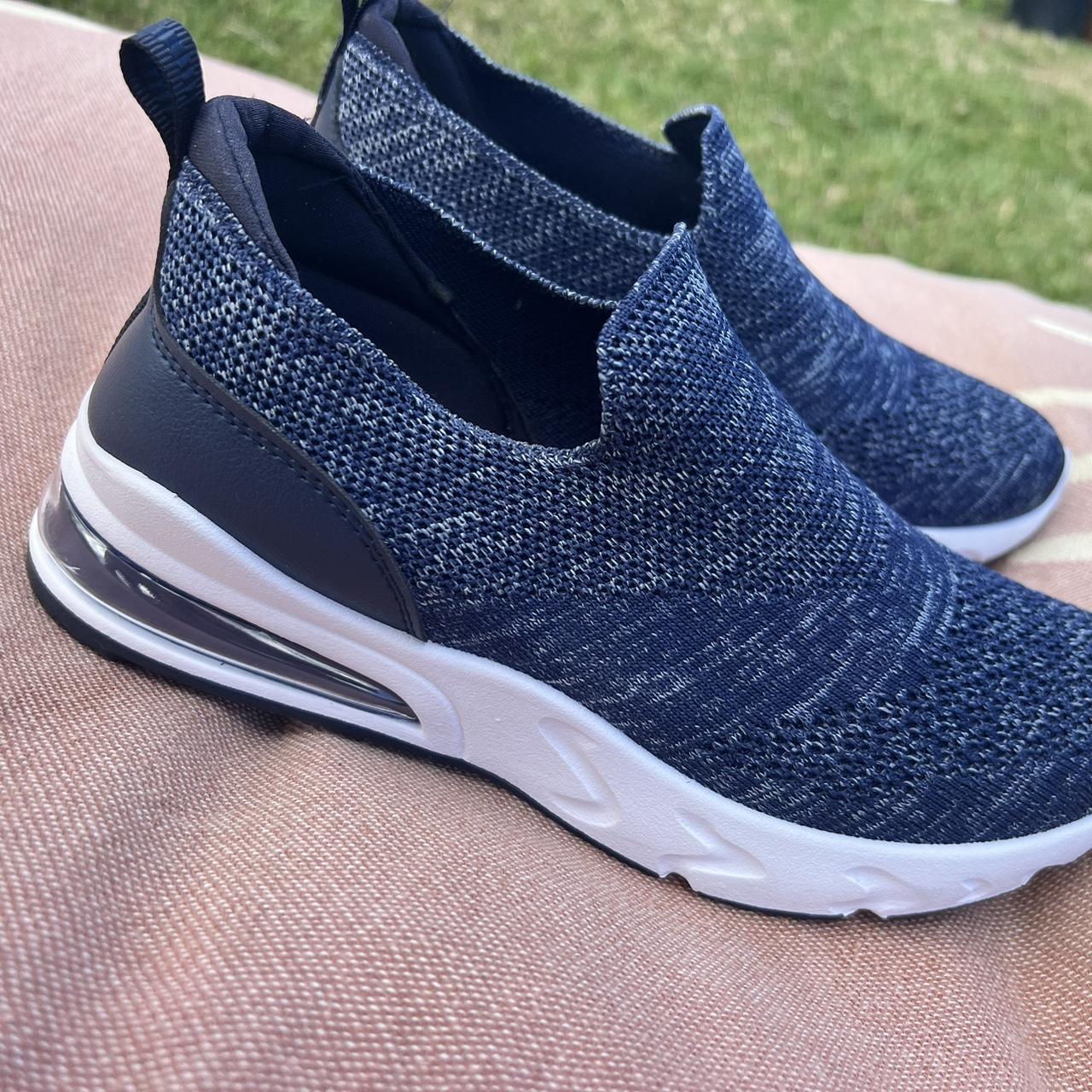 kinetic shoes slip on