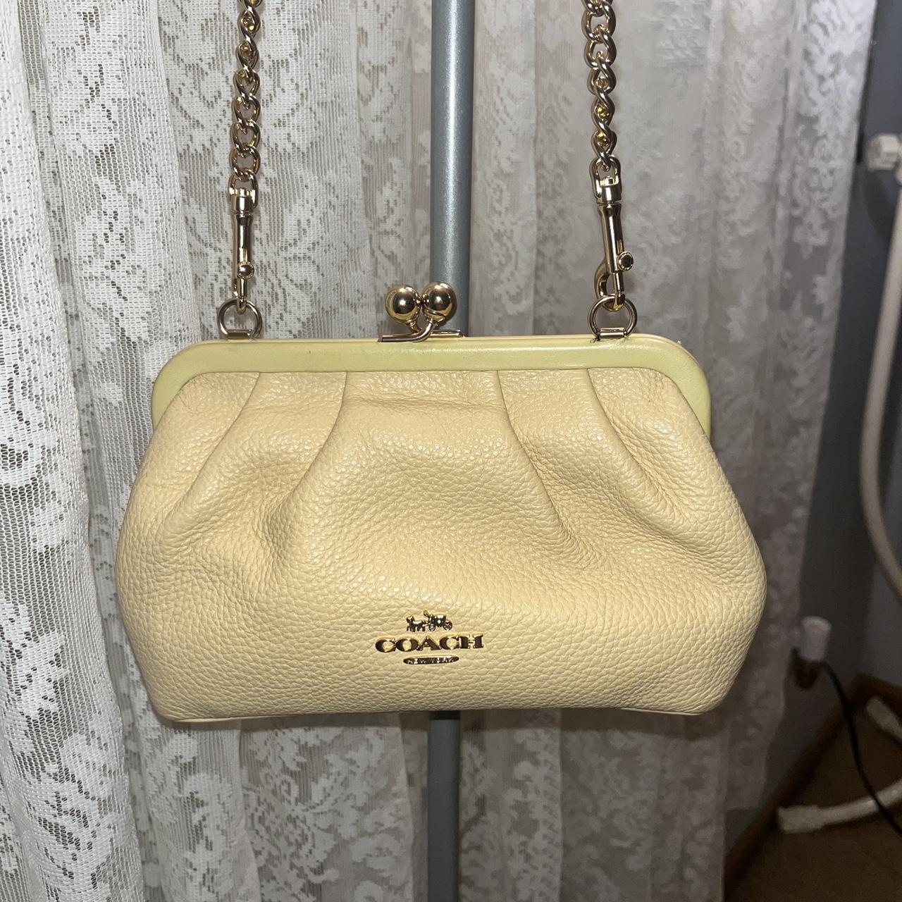 Coach C2875 Nora Kisslock Pebble Leather Crossbody Bag store In Vanilla Cream