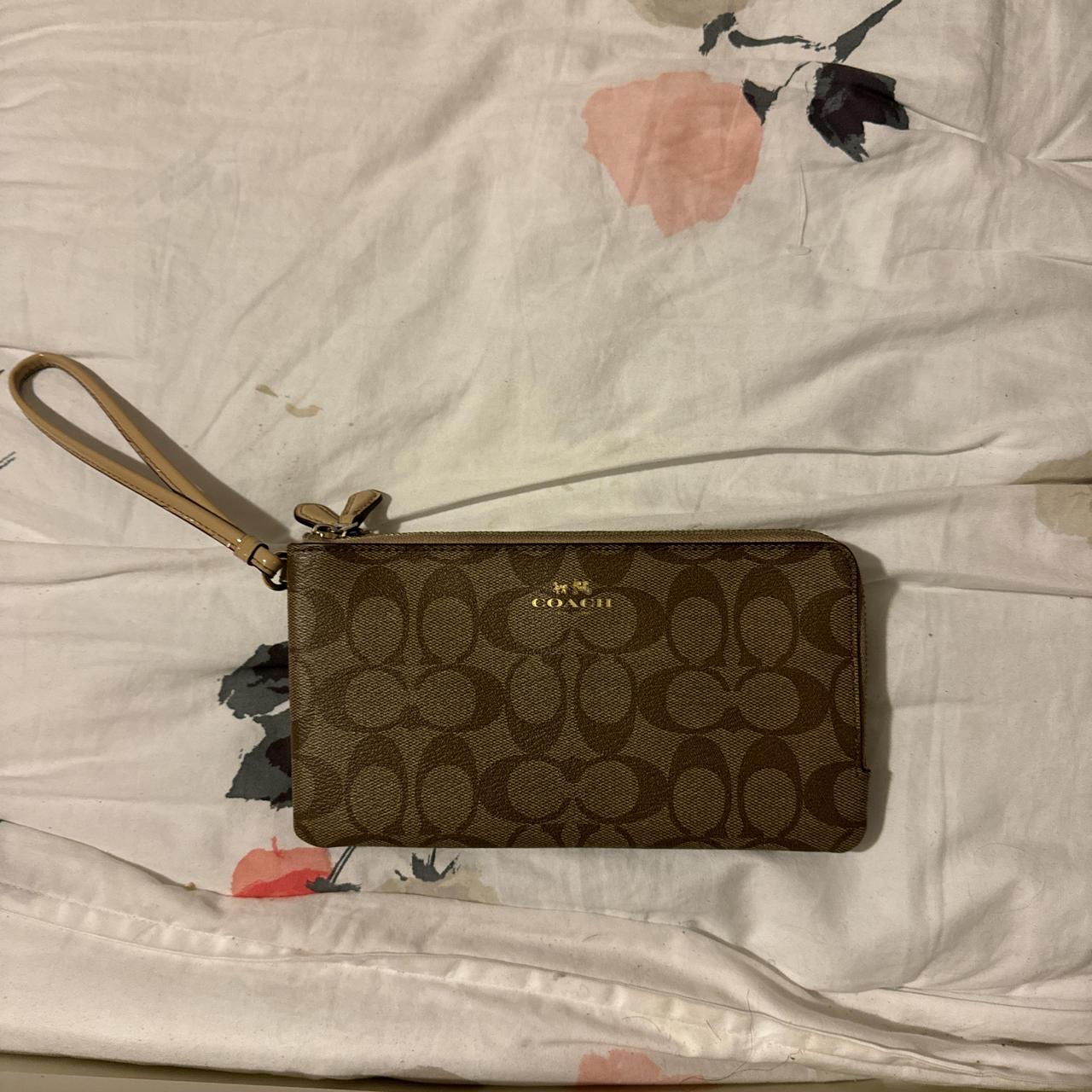 Store Coach Wristlet Lot