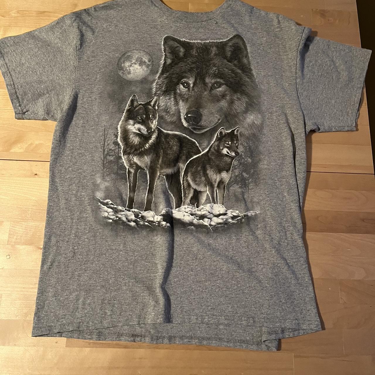 Vintage Wolf Graphic Print I’m great condition; no... - Depop