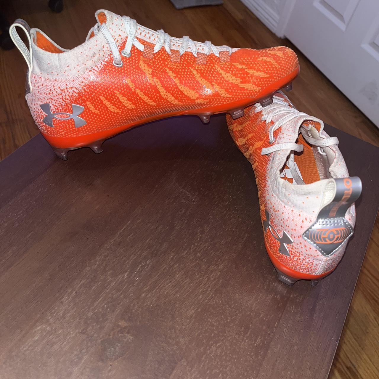 mens football cleats size 9.5