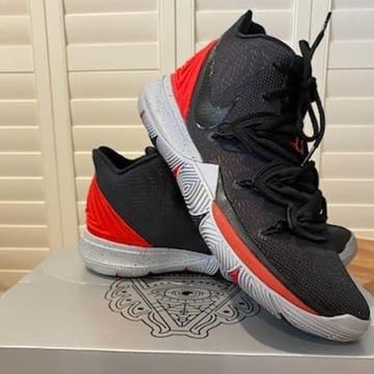sandy kyrie 5 footlocker