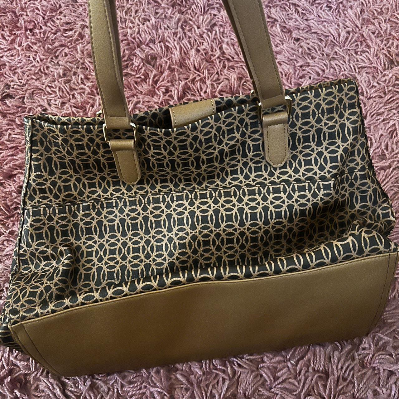 item listed by shoppingspree022