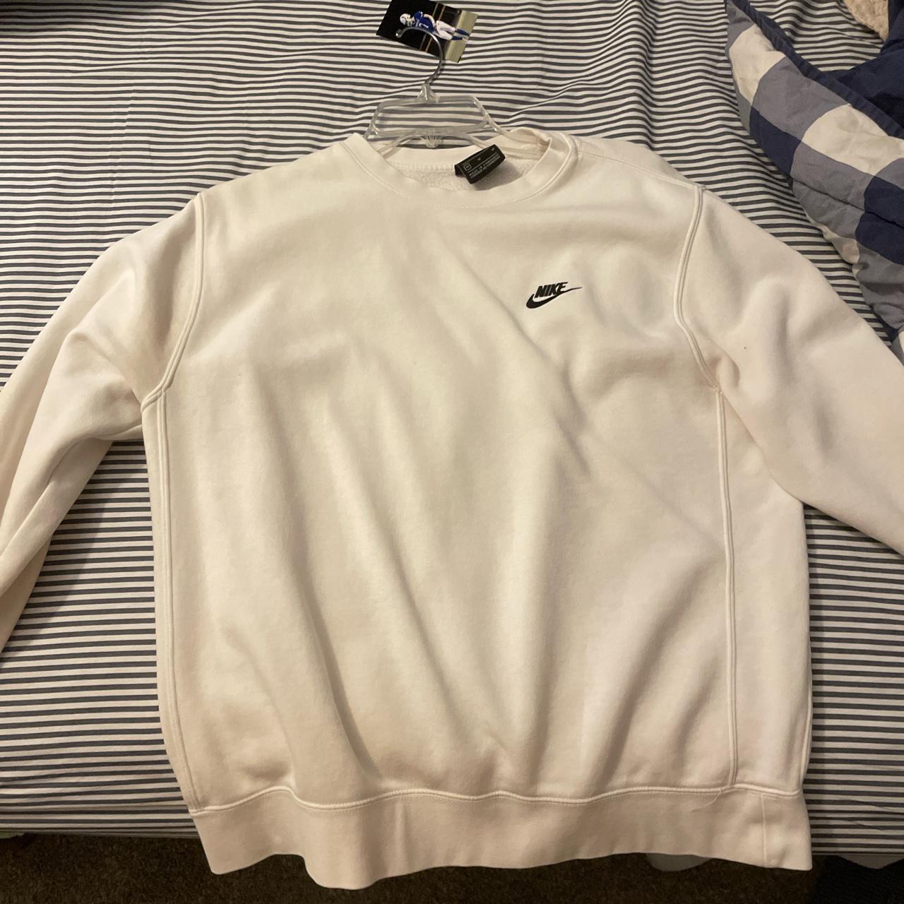 white nike crew sweatshirt