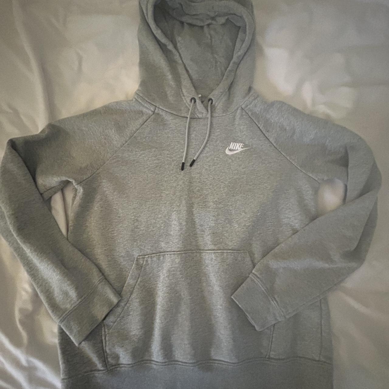 Nike grey hoodie #nike #hoodie #sweatshirt #sportswear - Depop