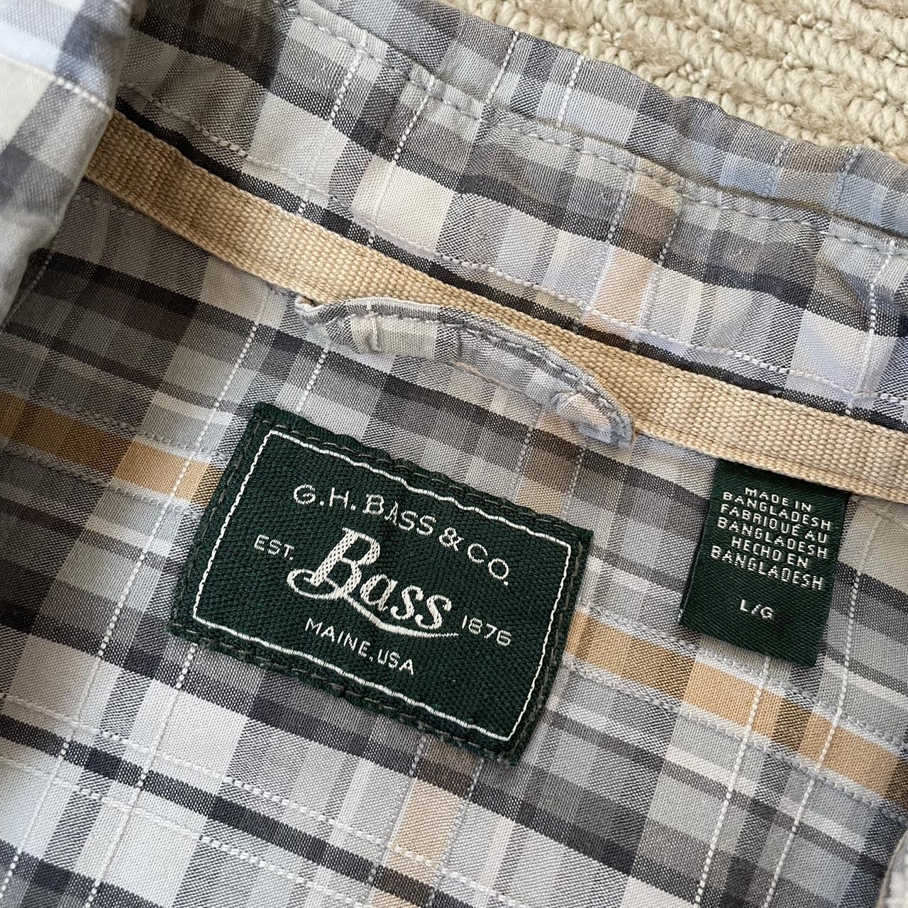 GH Bass & Co. Men's Plaid Short Sleeve Button Up - Depop