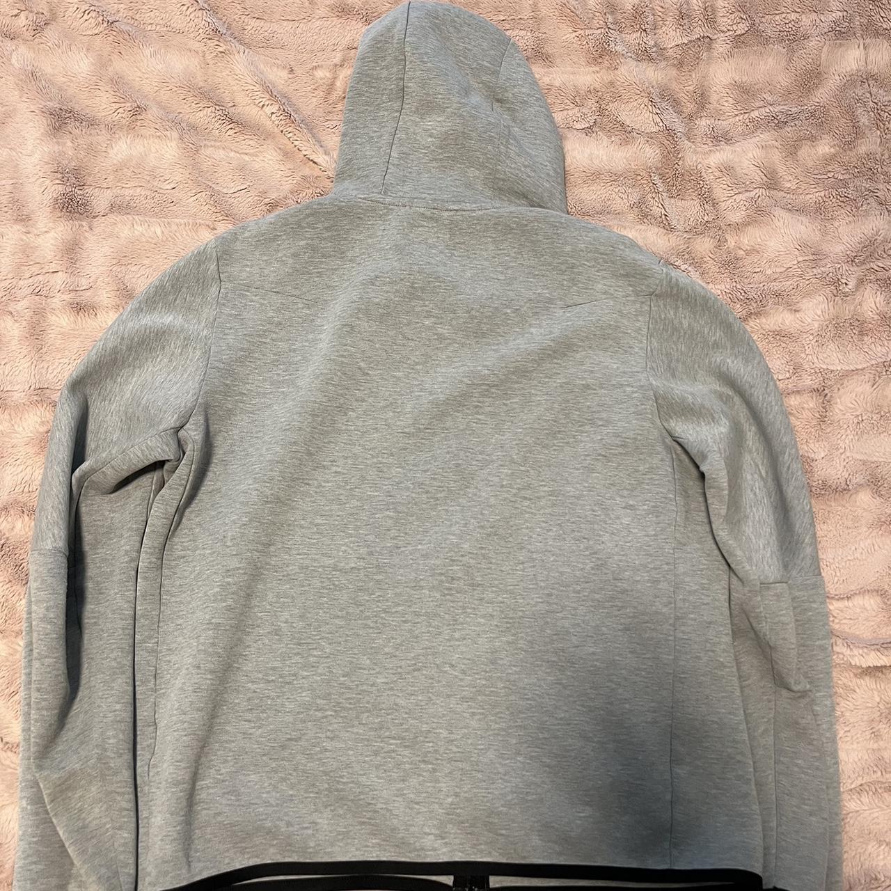 mens grey nike tech fleece hoodie